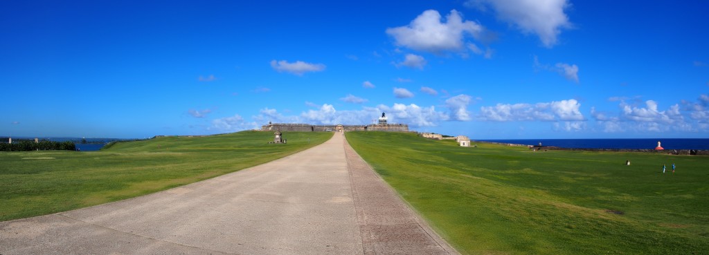 Long walkway to the Fort.