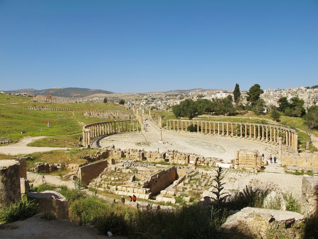 View of what must be the circular center of town.