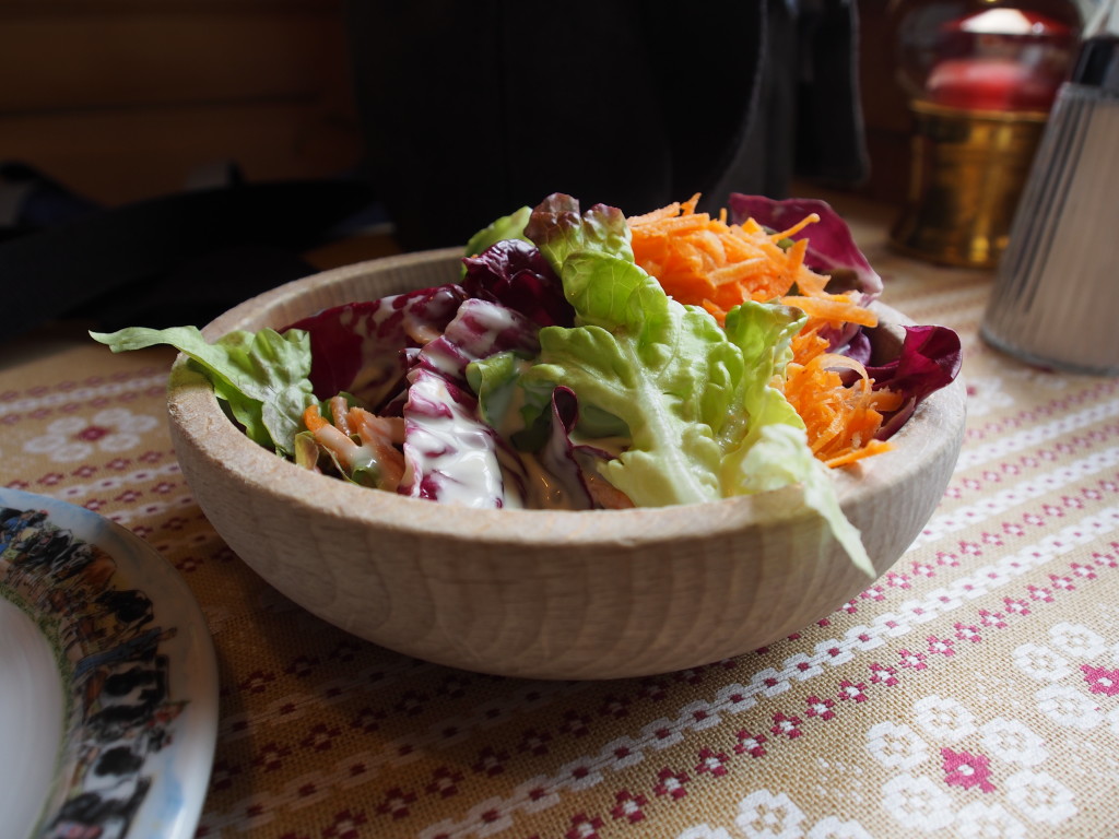 Salad bowl.